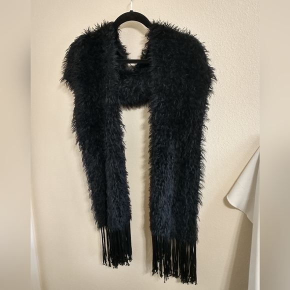 SHAWL - beautiful hand knit with love a black fluffy shawl with fringe. - Picture 1 of 1